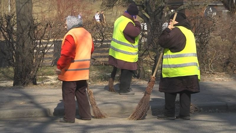 Відбувайте покарання у Золотоноші з користю для родин посадовців