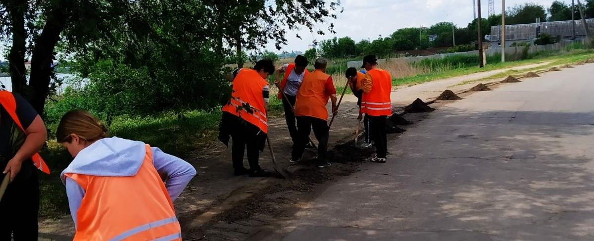 Назаренко вже визначив виконавців послуг без аукціонів, обсягів та очікуваної вартості